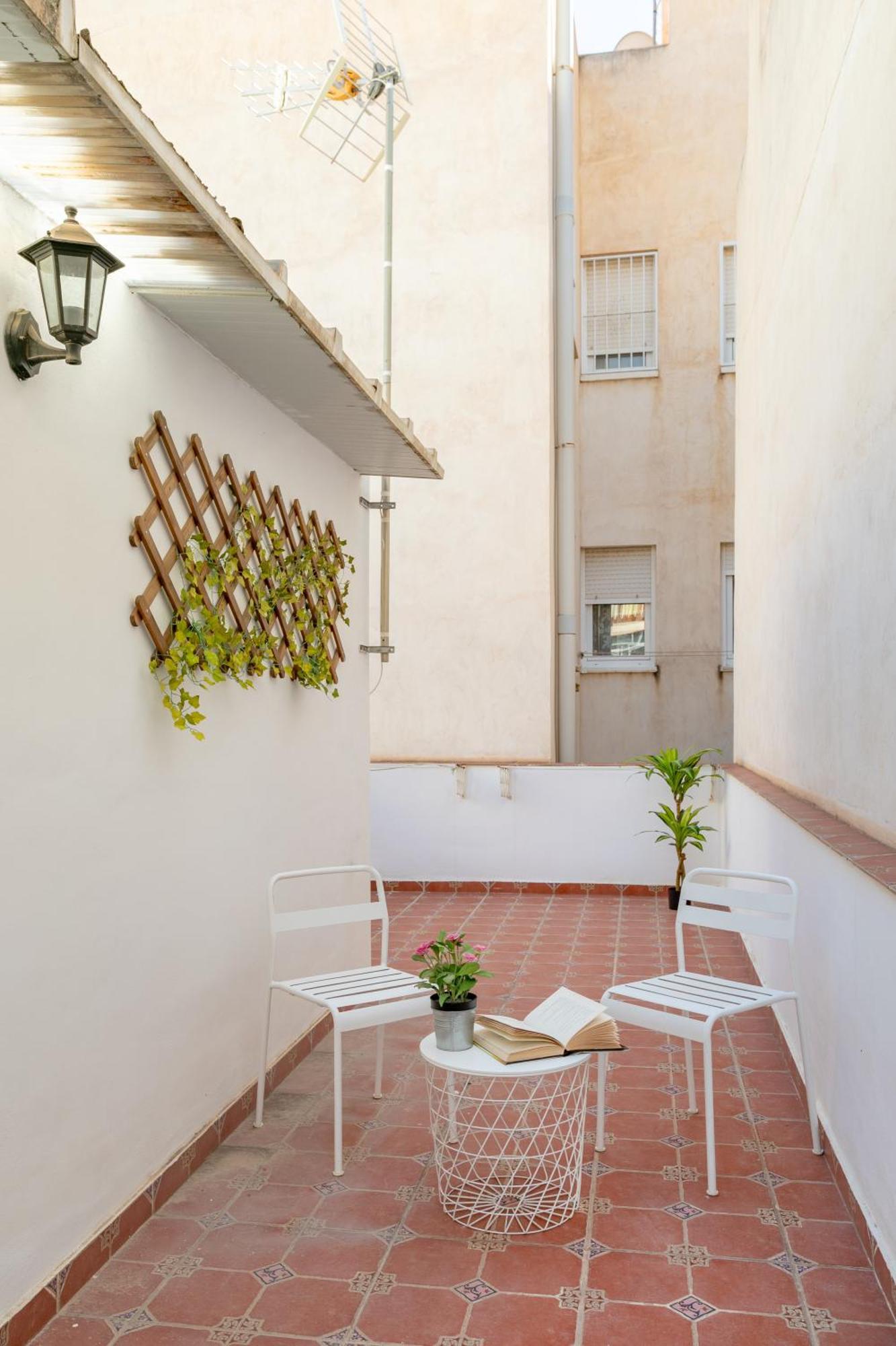 Apartamentos Centricos De San Leandro Alicante Exterior photo